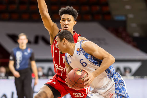 他在意大利 他在意大利