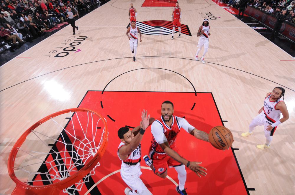 难逃红牌惩 难逃红牌惩