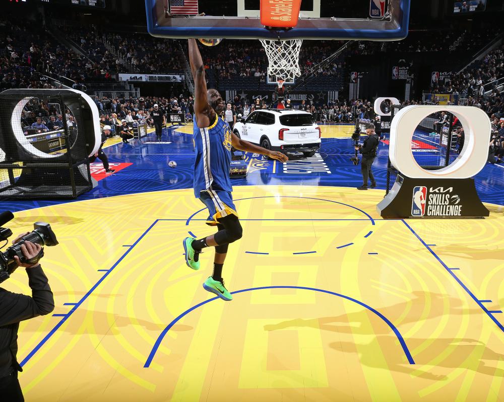 足球环境中 足球环境中