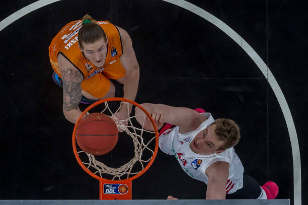 在现代足球 在现代足球